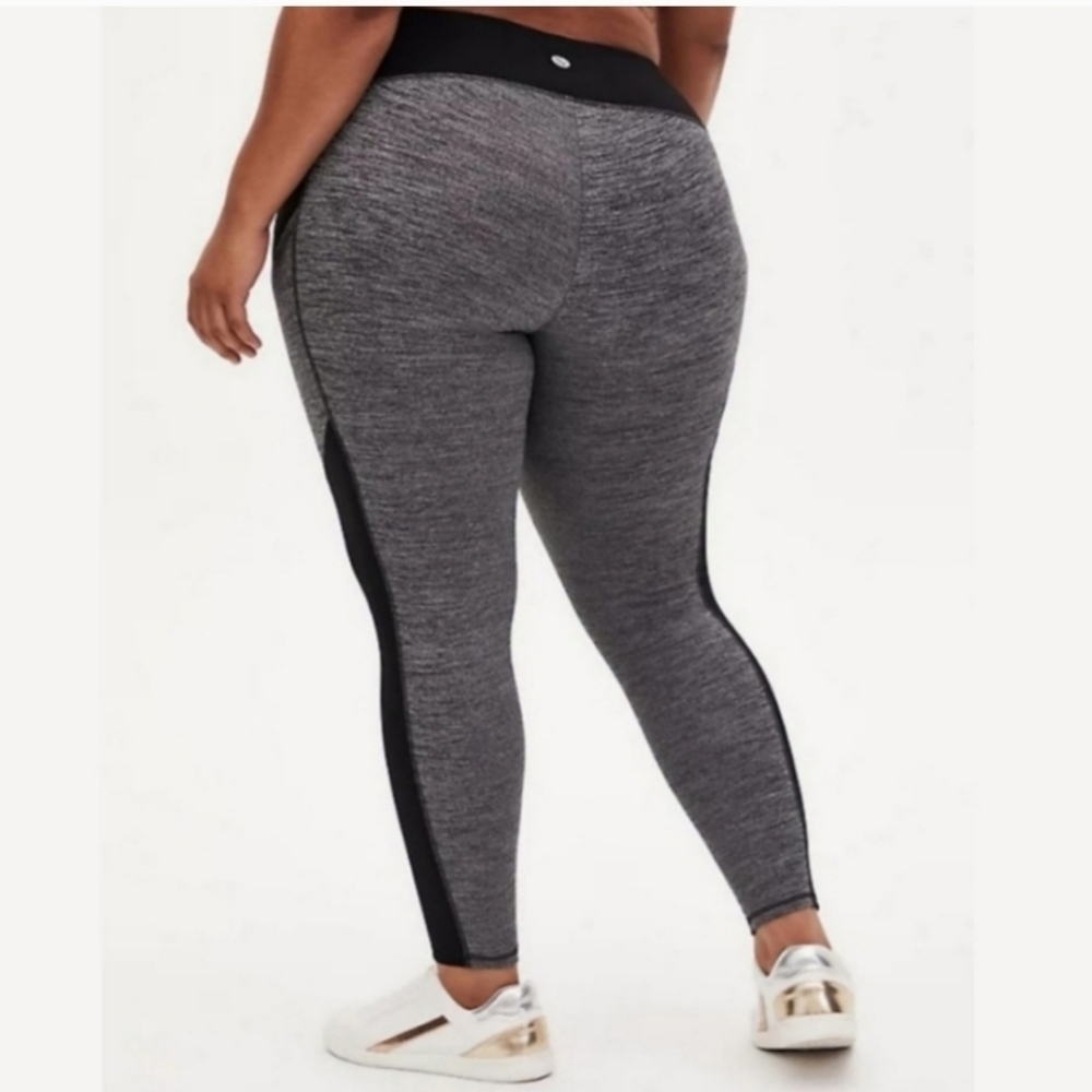 Torrid Active Black & Gray Color Block Space Dye … - image 3